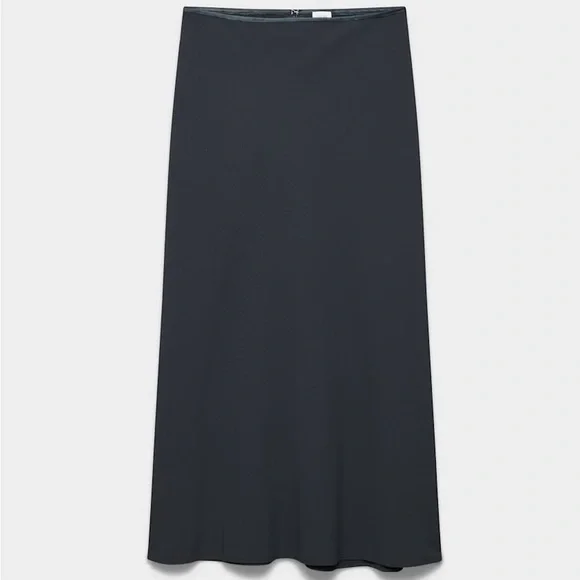 Aritzia Black Midi Skirt - Picture 7 of 10